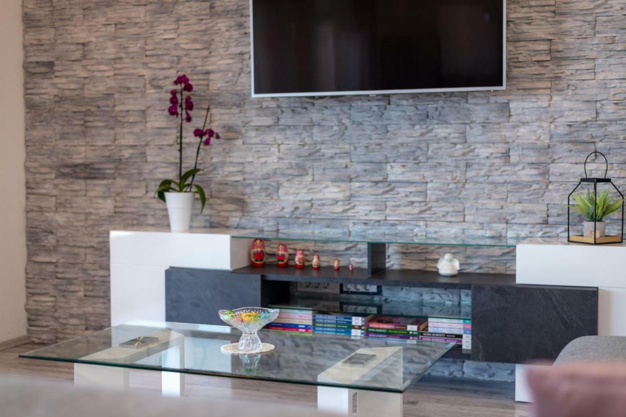 Luxury Apartment Nora Podstrana Luaran gambar
