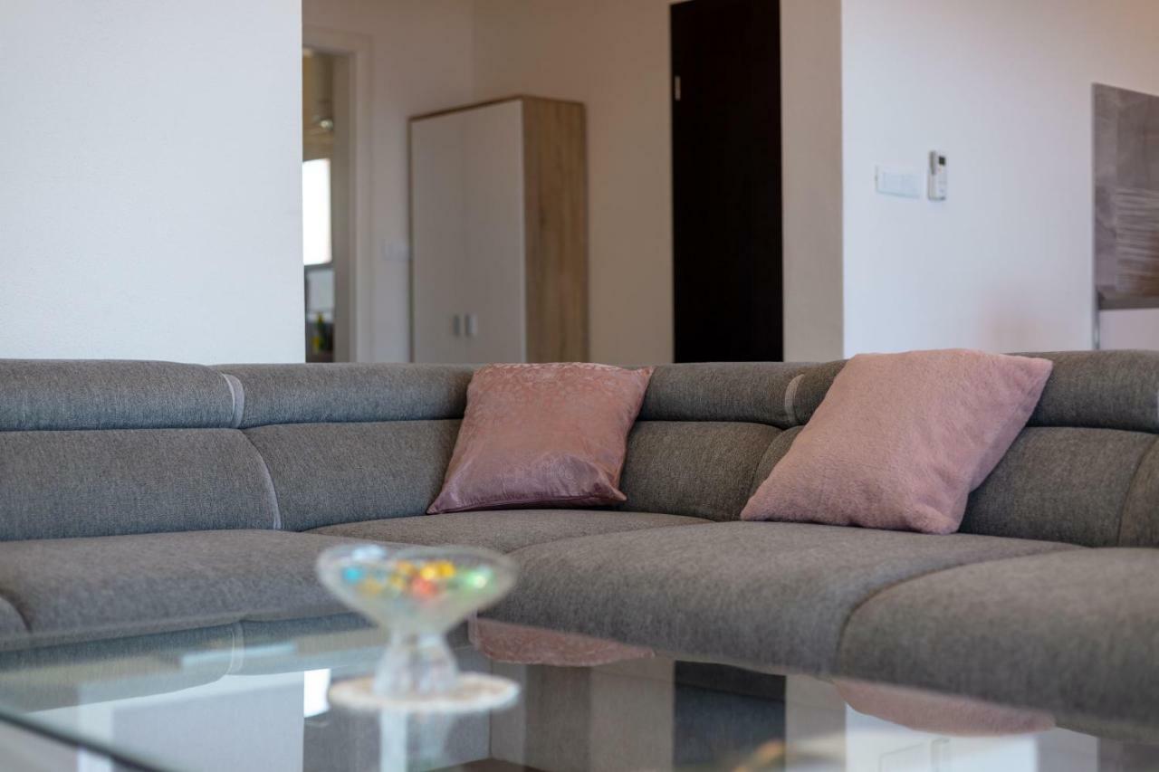 Luxury Apartment Nora Podstrana Luaran gambar